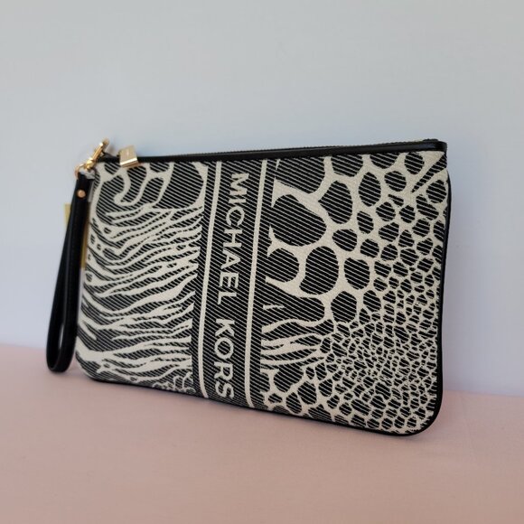 MICHAEL KORS Jet Set Charm Signature Logo Wristlet/Pouch- Black Multi - Picture 4 of 16